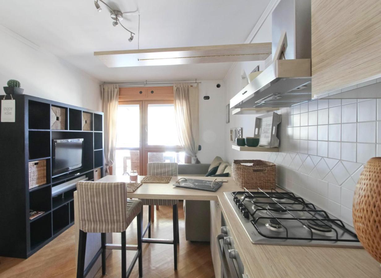 Cozy Terrace Apt Close To Eataly And Metro Piramide Rom Exterior foto